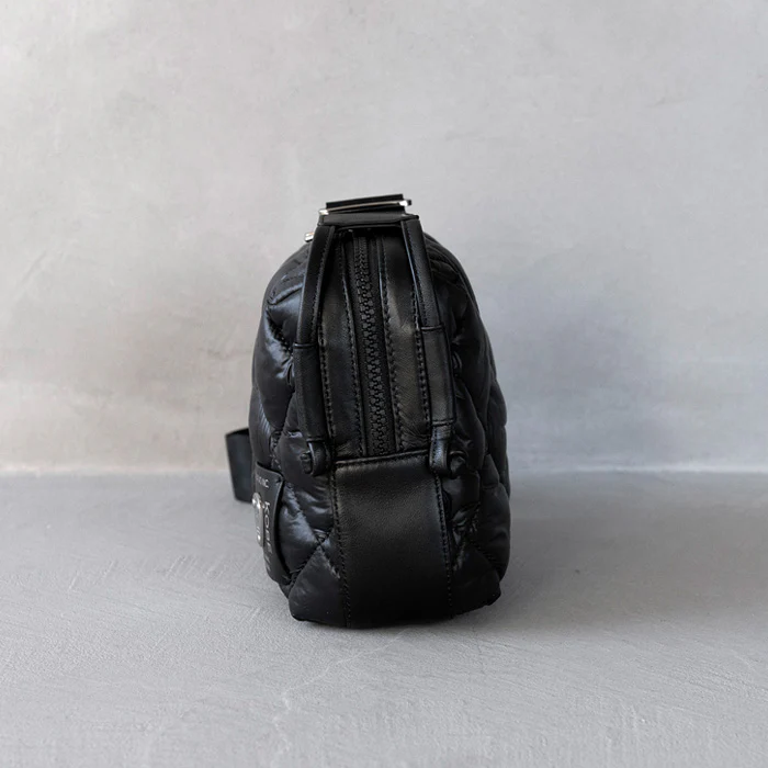 超軽量クロスボディバッグ｜コラッツァ｜ATAO（アタオ）｜カメラバッグ｜サコッシュ - Image 5
