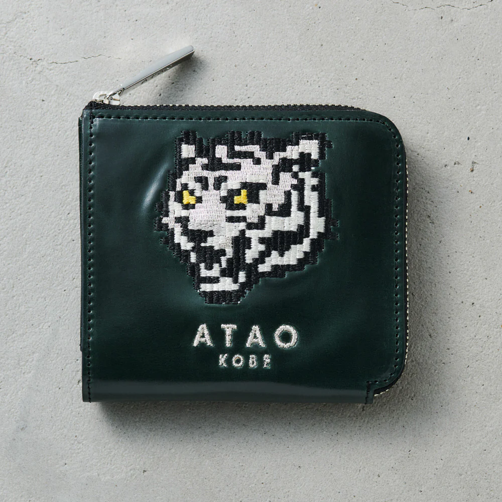 【限定】希少なコードバンのミニ財布｜銀糸で刺繍されたホワイトタイガー（白虎） - Image 2